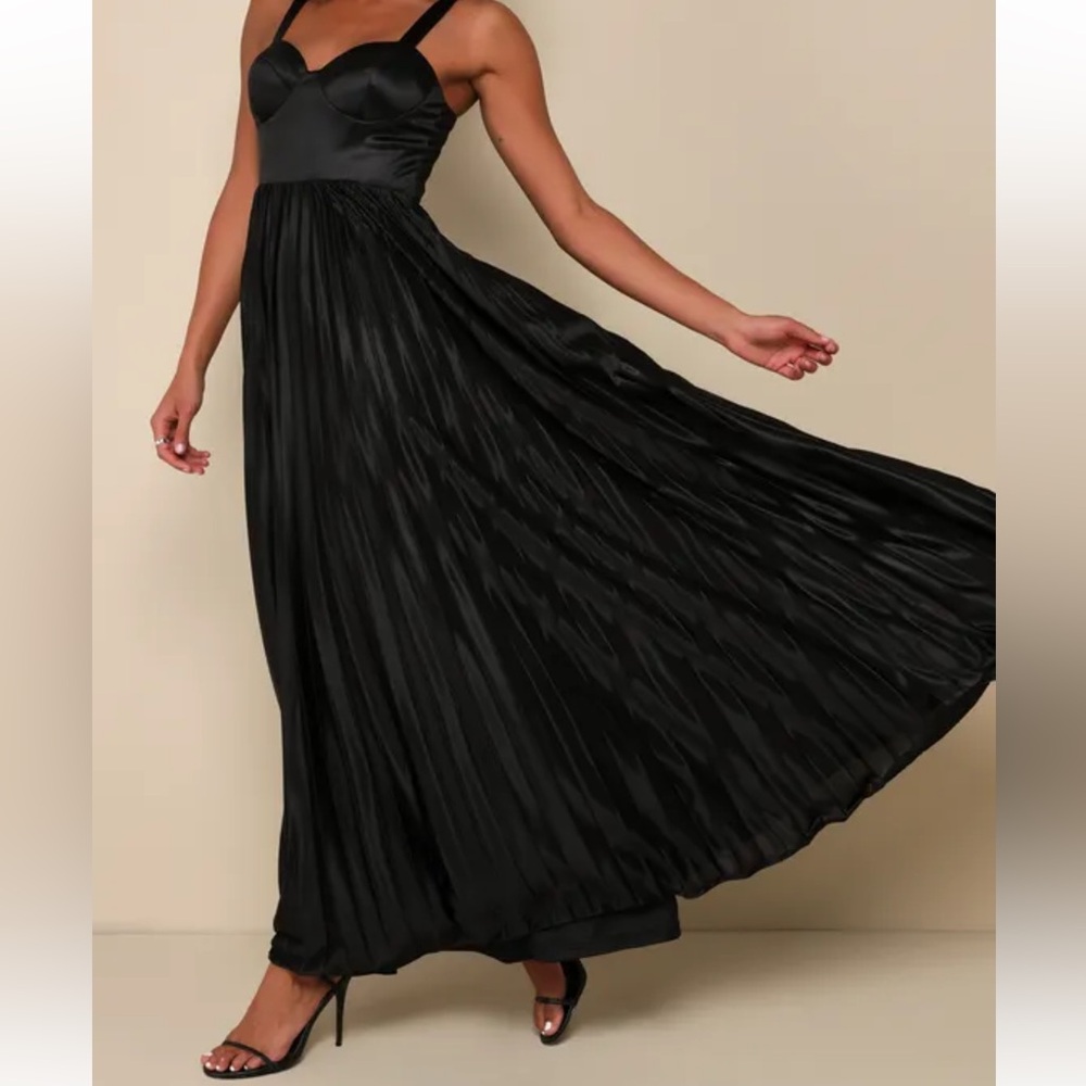 Elegant Black Maxi Dress
